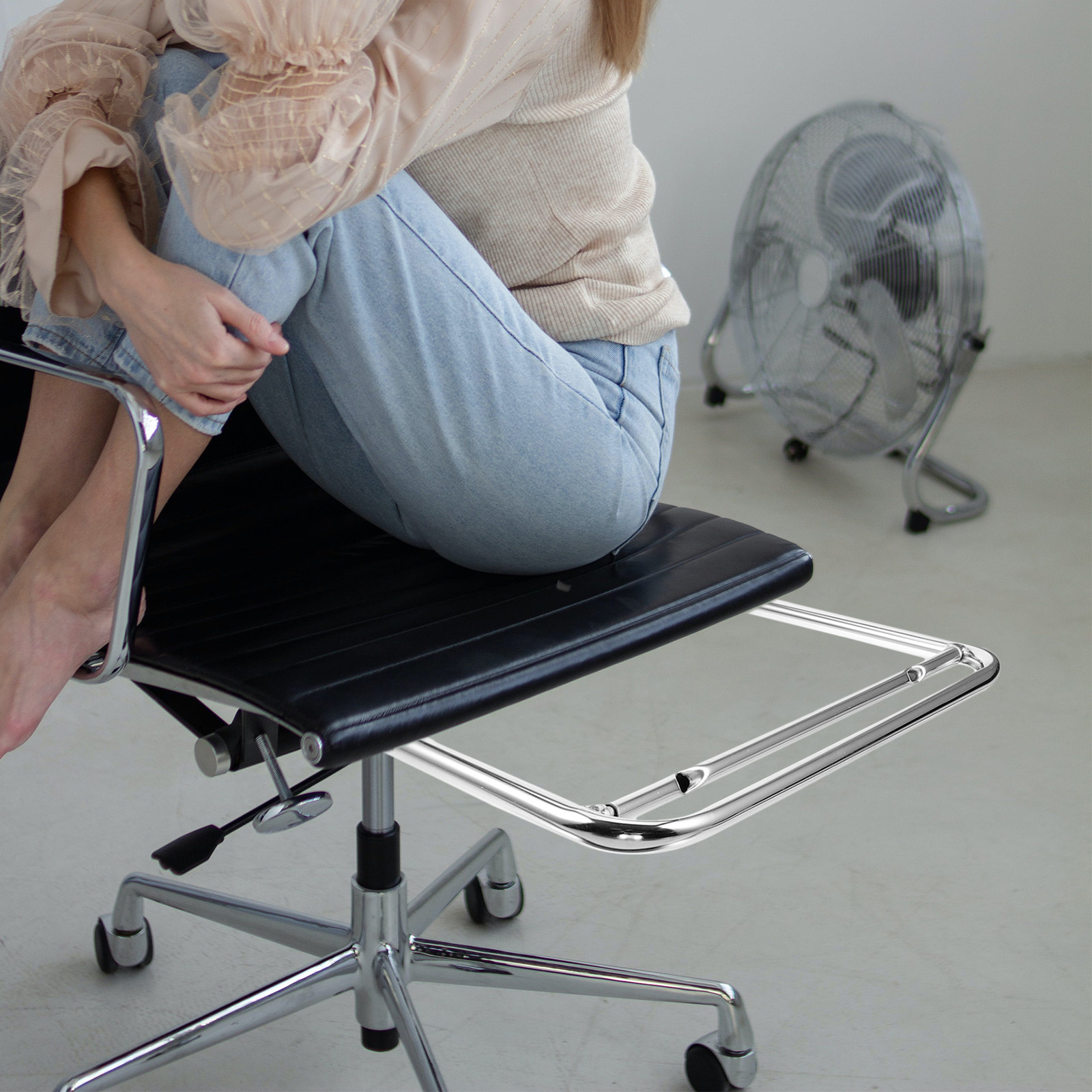 1 Buah Rak Pijakan Kaki Baja T - Footrest Under Desk ulasan dan harga